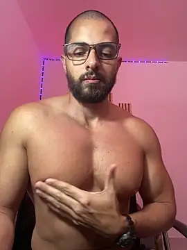 magnumchris Adlı Modelin Web Kamerası Şovu