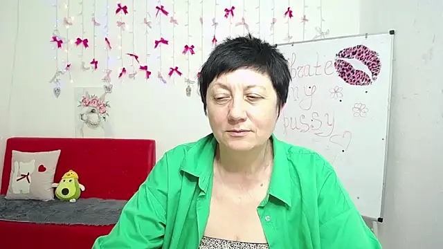 EmilyL0ve 即時 XXX 聊天