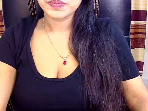 Noor_Zarin Adlı Modelin Canlı XXX Sohbeti