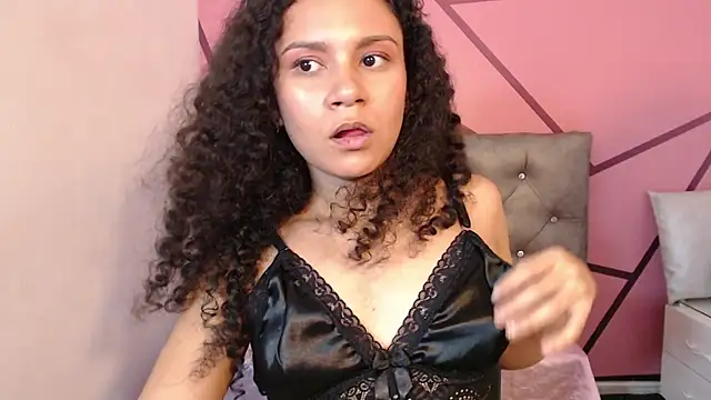 دردشة Little18Doll الجنسية المباشرة