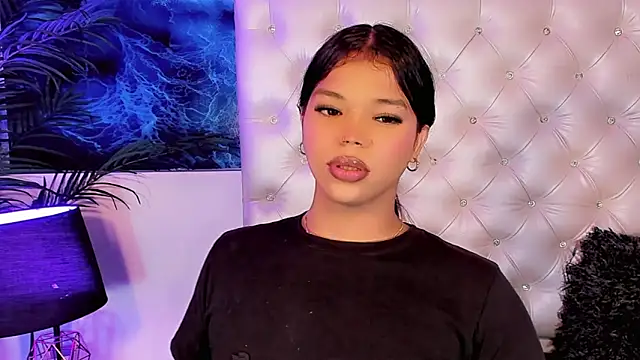 Keira_Fox31's Webcam Show