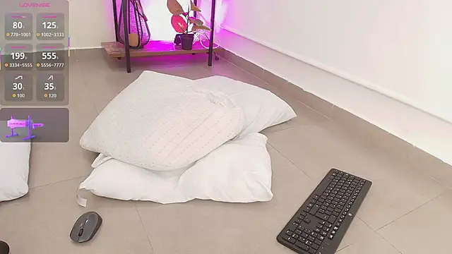 Sassy--Girl's Live XXX Chat