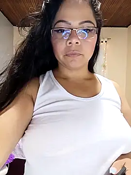 ROUSSE_SINCLAIR's Live XXX Chat