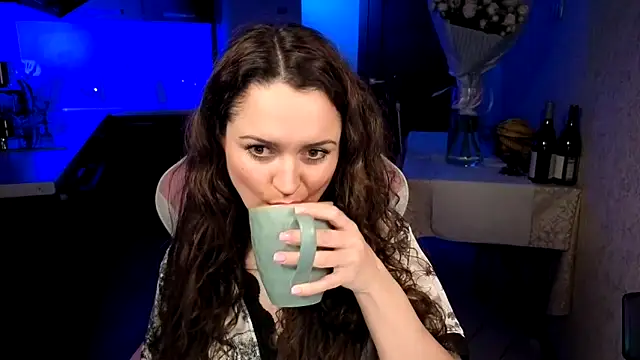 XXX chat uživo modela Cerann1