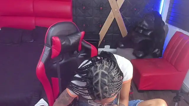 KarlaSlutSkinny__'s Live XXX Chat