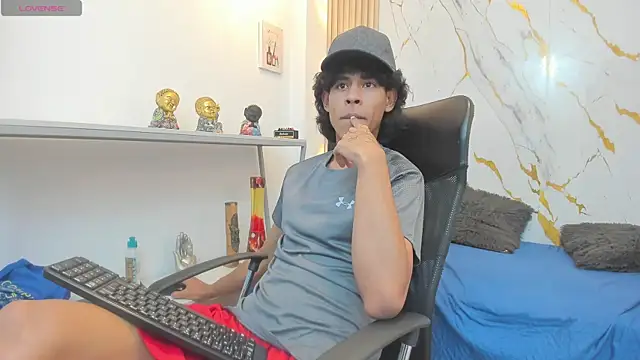 Zayn_Fox32's Live XXX Chat