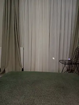 BlondeKasarSudeのライブXXXチャット