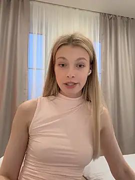 FriendlyFire_18 webcam show