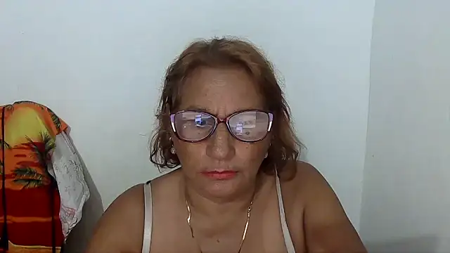 Chat +18 de charrysexy1 ao vivo