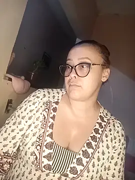 luabflyn Live XXX chat