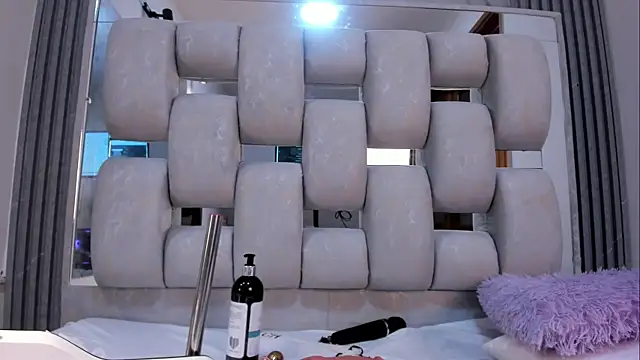 Wonderkloe_ Adlı Modelin Canlı XXX Sohbeti