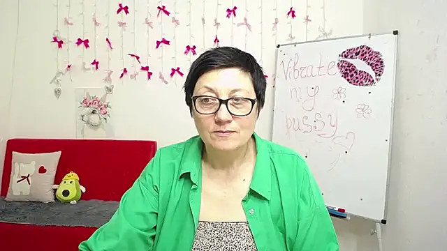 EmilyL0veのライブXXXチャット