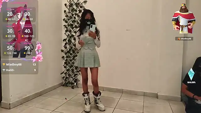 Онлайн чат XXX NaughtyMiuw