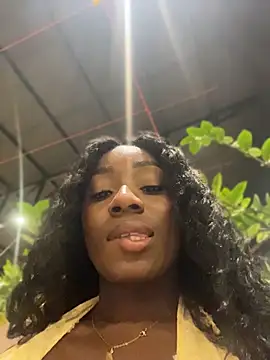 ZarahFerreira élő XXX-chatje