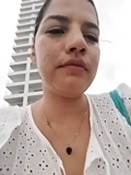 carmesix Adlı Modelin Canlı XXX Sohbeti