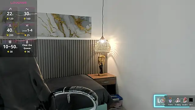 Dyla_n18 Show in webcam