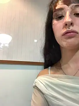 Chat XXX en directo de NickieCute-