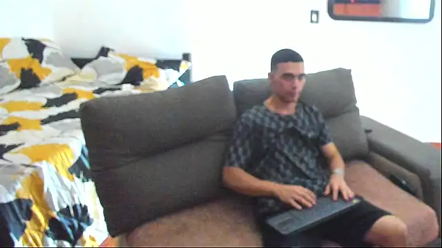 Teo_Rave Show in webcam