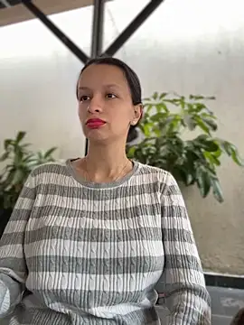 Soy_Sara7: διαδικτυακό σόου στην κάμερα