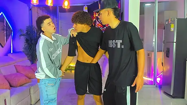 Houseofwarrios Pertunjukan Webcam