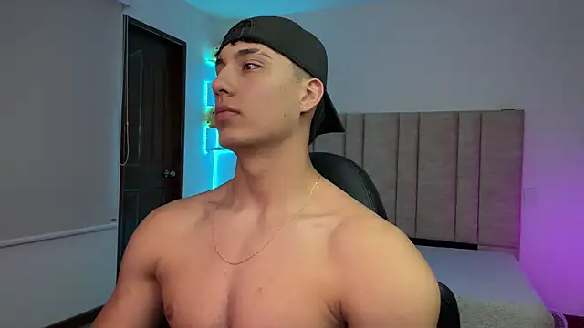 CHRIS_MORGAN1 live XXX chat