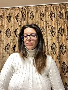 Czat XXX na żywo – NadiraNoor