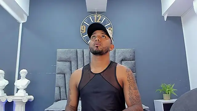 Онлайн чат XXX Robin_Rief