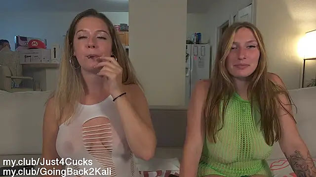 Show modela boomboomr00m na web-kameri