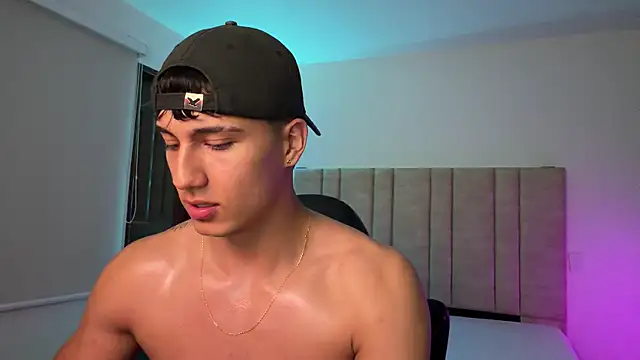 CHRIS_MORGAN1 Chat XXX live