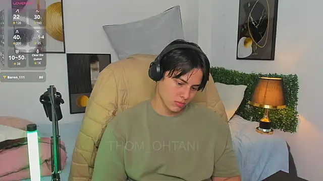 Show modela Thom_Ohtani na web-kameri