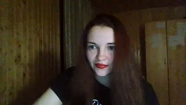 AmeliieLaFleur: διαδικτυακό σόου στην κάμερα