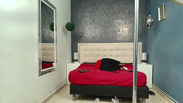 Celestial_Queen_ 即時 XXX 聊天