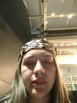 alana_69: διαδικτυακό σόου στην κάμερα