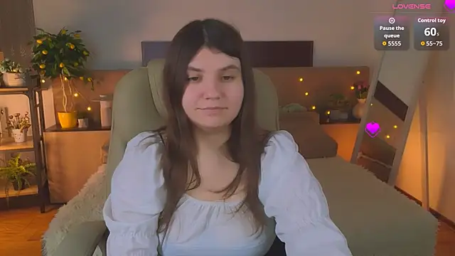 Viola__Shy: онлайн-секс-чат