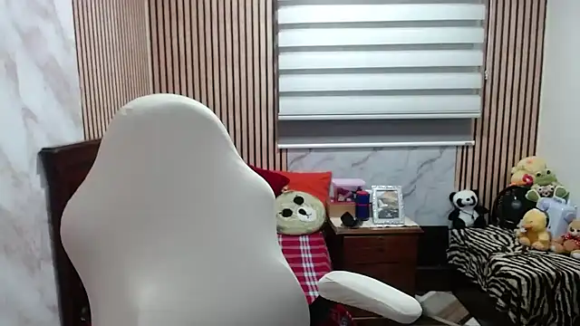 Sonialorens_'s Live XXX Chat