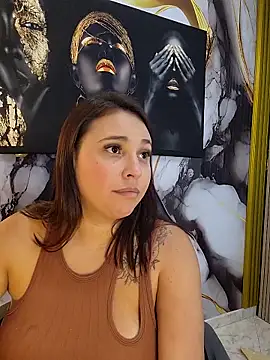 دردشة LizzRouse الجنسية المباشرة