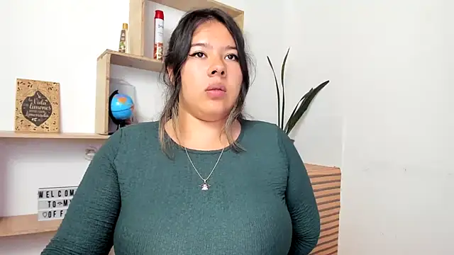 LinaBrowm লাইভ XXX চ্যাট