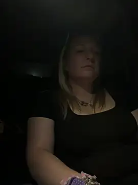 Chat +18 de sweetkacibaby ao vivo