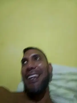 UnreadyChutzpa Chat XXX in diretta