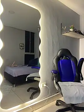 Yelena03 live XXX chat