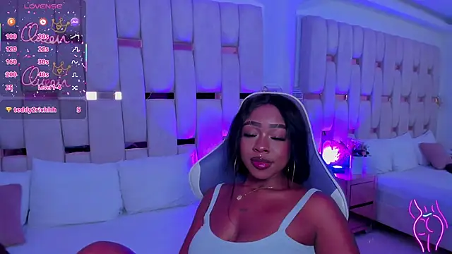 mia_schwarz élő XXX-chatje