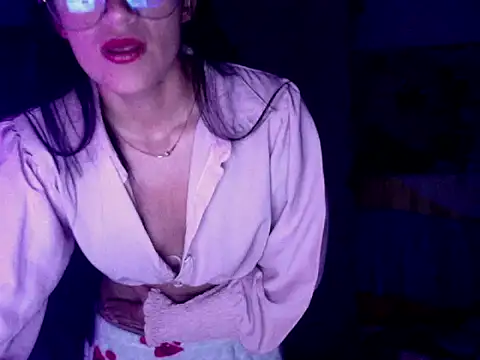 BulmaStarn Live XXX chat