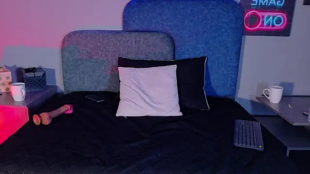 Diamondpierce Webcam Show