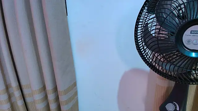 AnnSmith_のライブXXXチャット