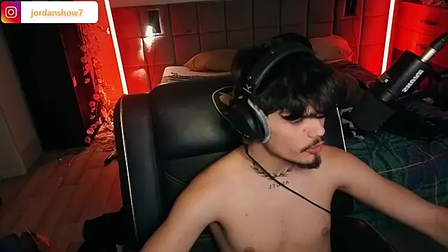 JordanShowのライブXXXチャット