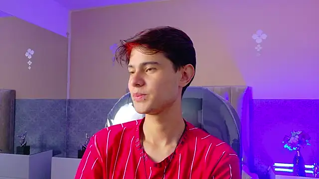 Derek_Sinn: απευθείας συνομιλία ΧΧΧ