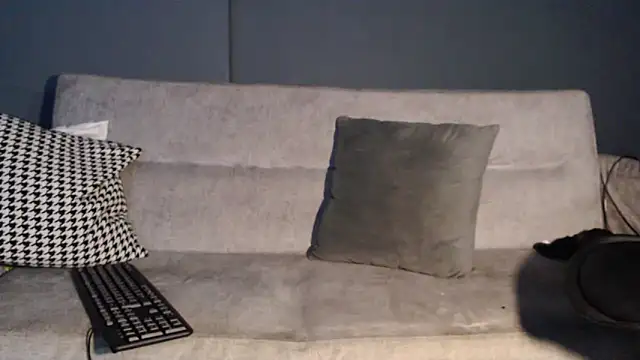 Chat +18 de dirty_27cms ao vivo