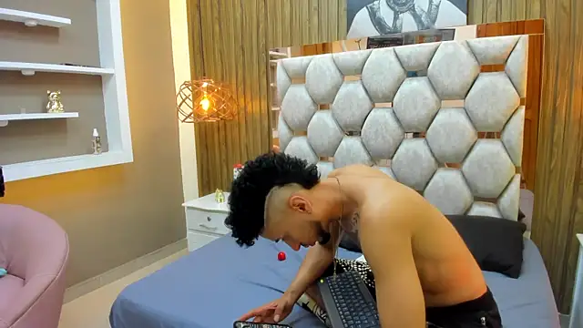 Show de denis_winslow na webcam