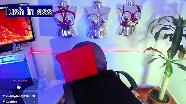 LucyStrike_'s Webcam Show