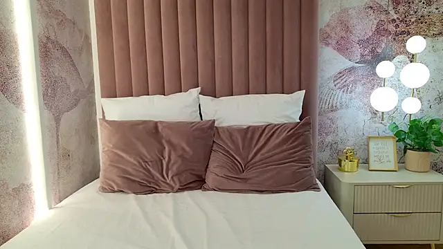 SophieFinn Chat XXX in diretta